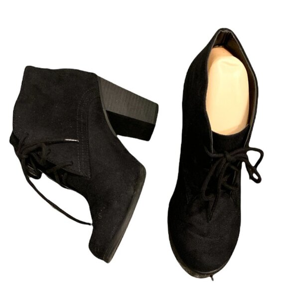 Attention Talina Lace Up Ankle Bootie 7M Black Faux Suede Stacked Heel 174N - Picture 4 of 8